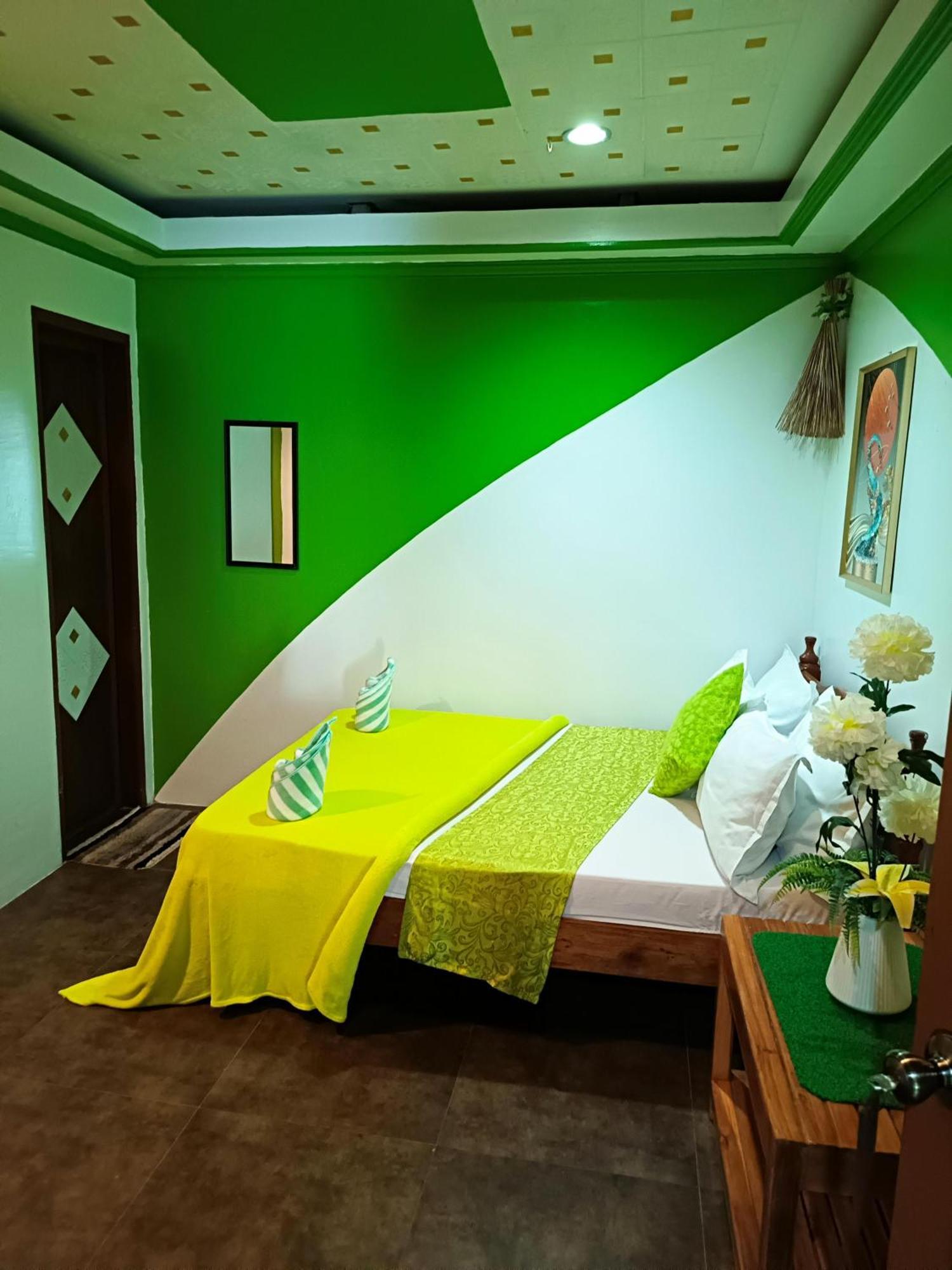 Milvir Tourist Inn El Nido Exterior photo